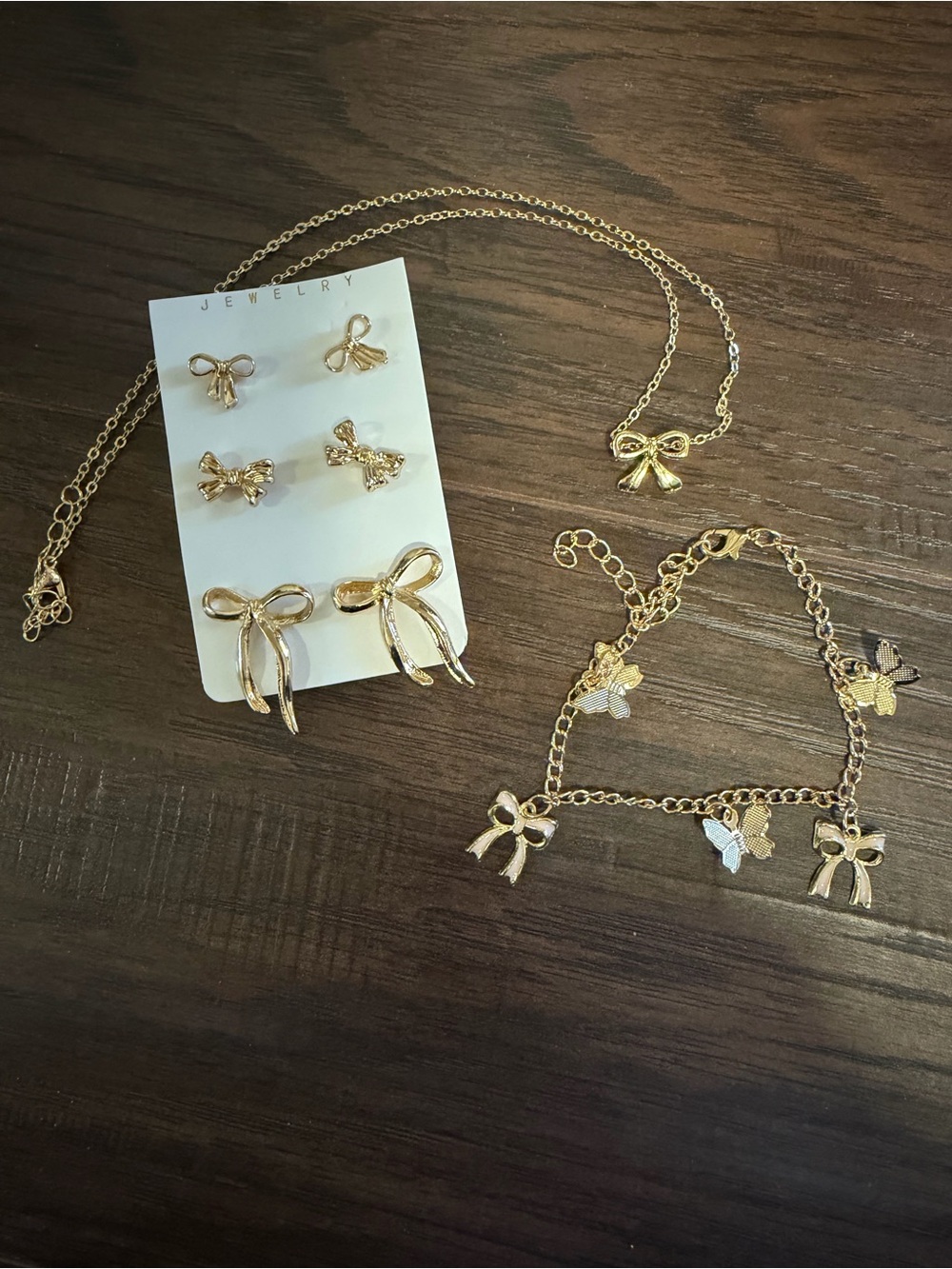 Bow jewelry